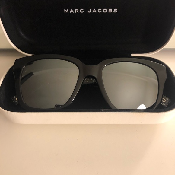 100% authentic Marc Jacob sunglasses - Picture 2 of 6